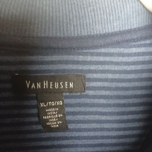 Van Heusen Men's XL Pullover Sweatshirt Sweater 1/4  Zip Classic Fit Blue - Picture 2 of 3